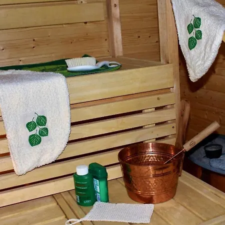 Popoltaio-schiacciato Sleeps 6 Pool T762672