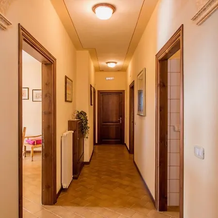Popoltaio-schiacciato Sleeps 6 Pool T762672 * Ravigliano