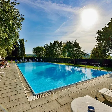 דירה Popoltaio-schiacciato Sleeps 6 Pool T762672 *