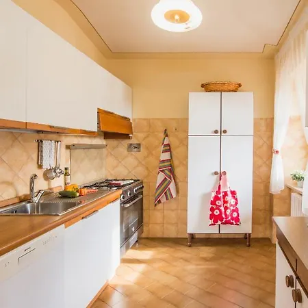 Popoltaio-schiacciato Sleeps 6 Pool T762672 *