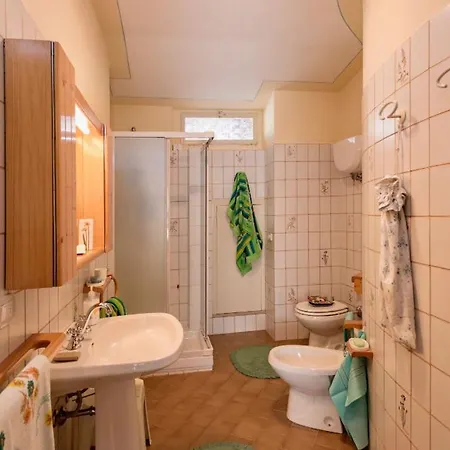 דירה Popoltaio-schiacciato Sleeps 6 Pool T762672 *